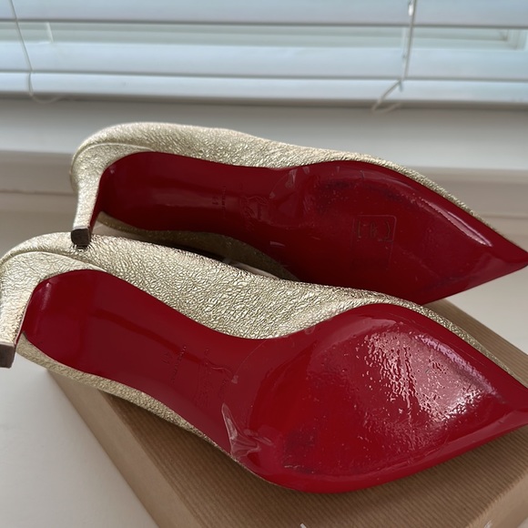 Christian Louboutin - Picture 3 of 8